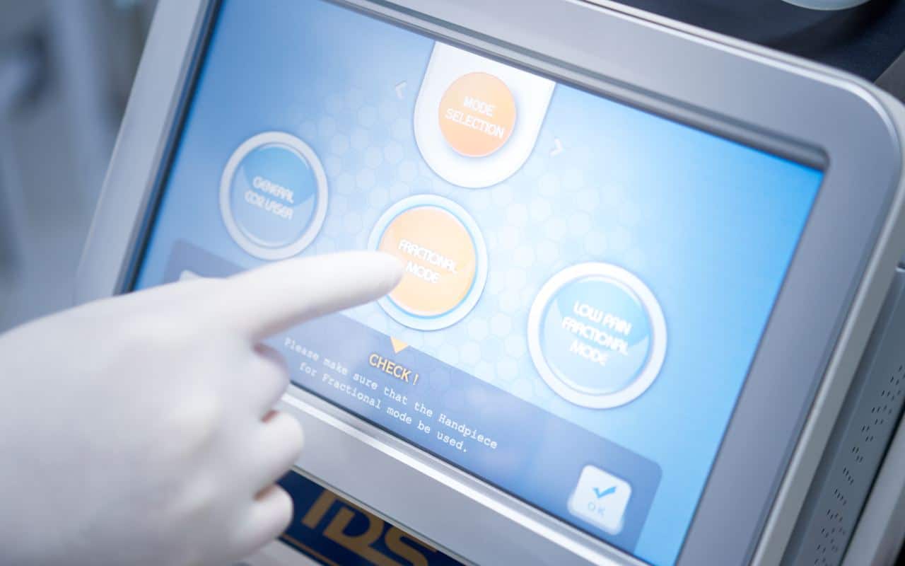 Лазерная хирургия Применение лечение лазером в Киеве, ADONIS