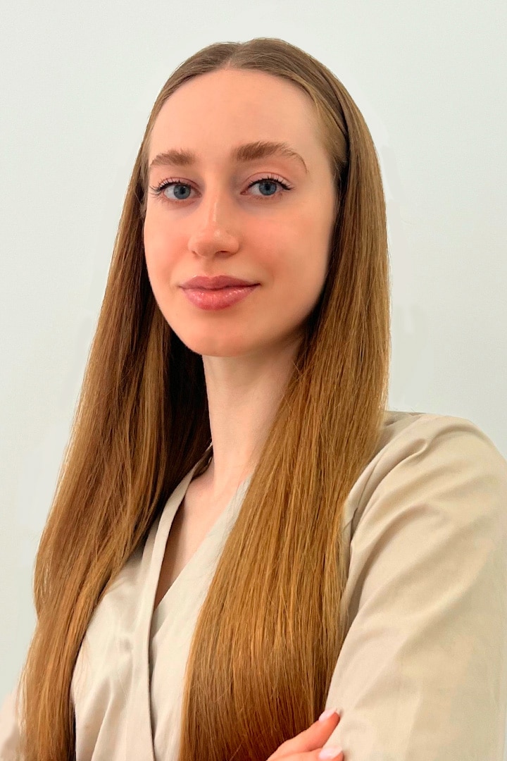 Забарна Екатерина Александровна – Врач-стоматолог | ADONIS