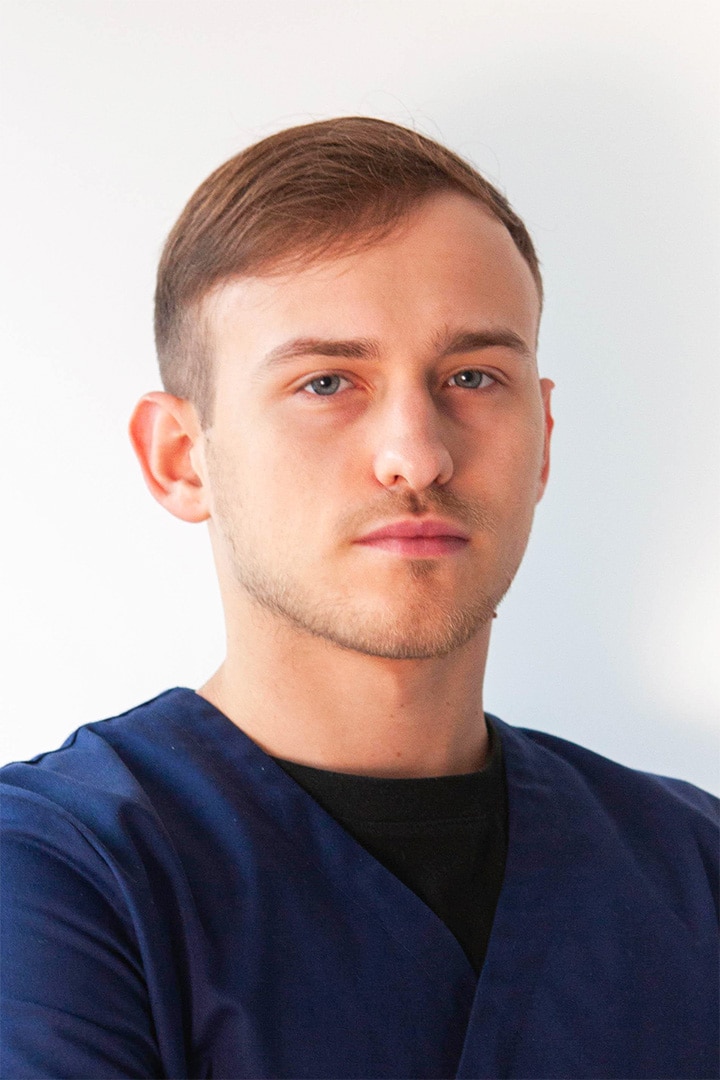 Гулевский Вадим Константинович– Врач-стоматолог | ADONIS