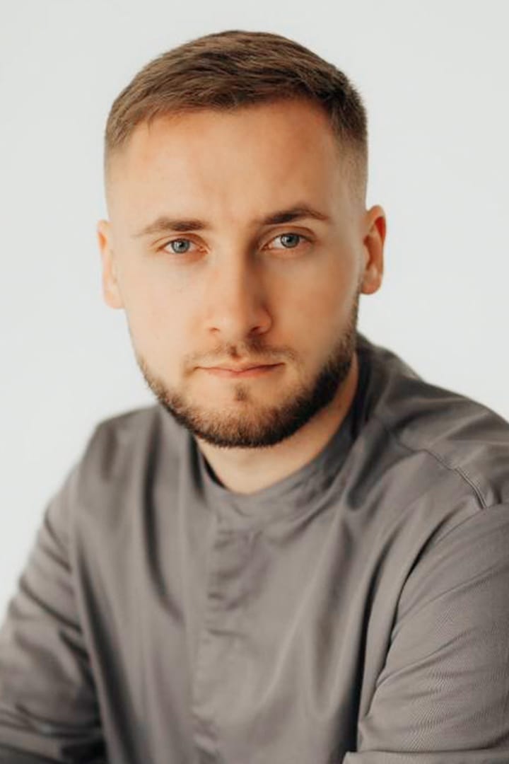 Острішко Святослав Сергійович – Лікар-хірург, проктолог ADONIS | Київ