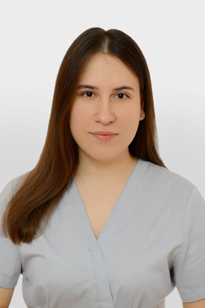 Ящук Диана Анатольевна – Врач-стоматолог МЦ ADONIS | Киев