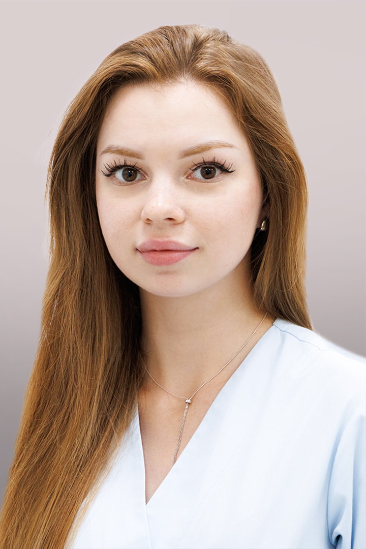 Леоненко Елена Александровна – Врач-стоматолог МЦ ADONIS | Киев