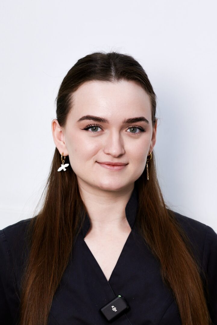 Гуневич Алина Сергеевна – Стоматолог-терапевт ADONIS | Киев