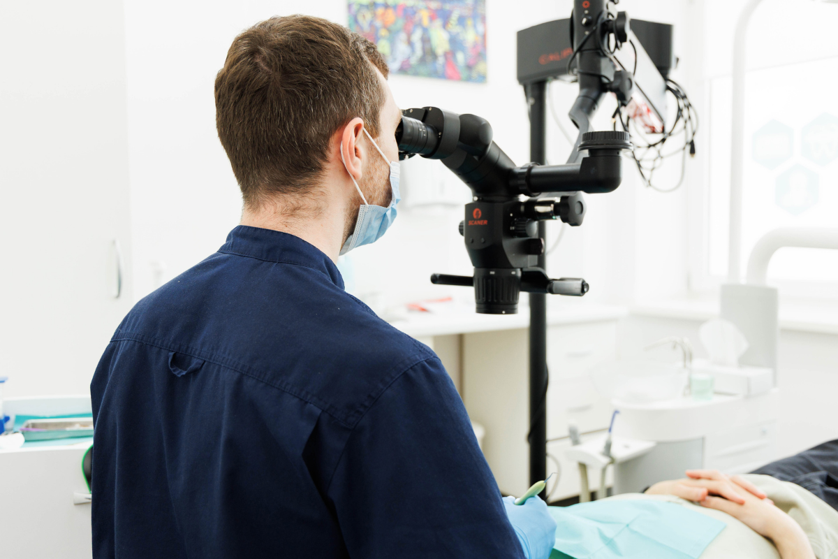 Обладнання стоматології ADONIS Обладнання стоматології ADONIS