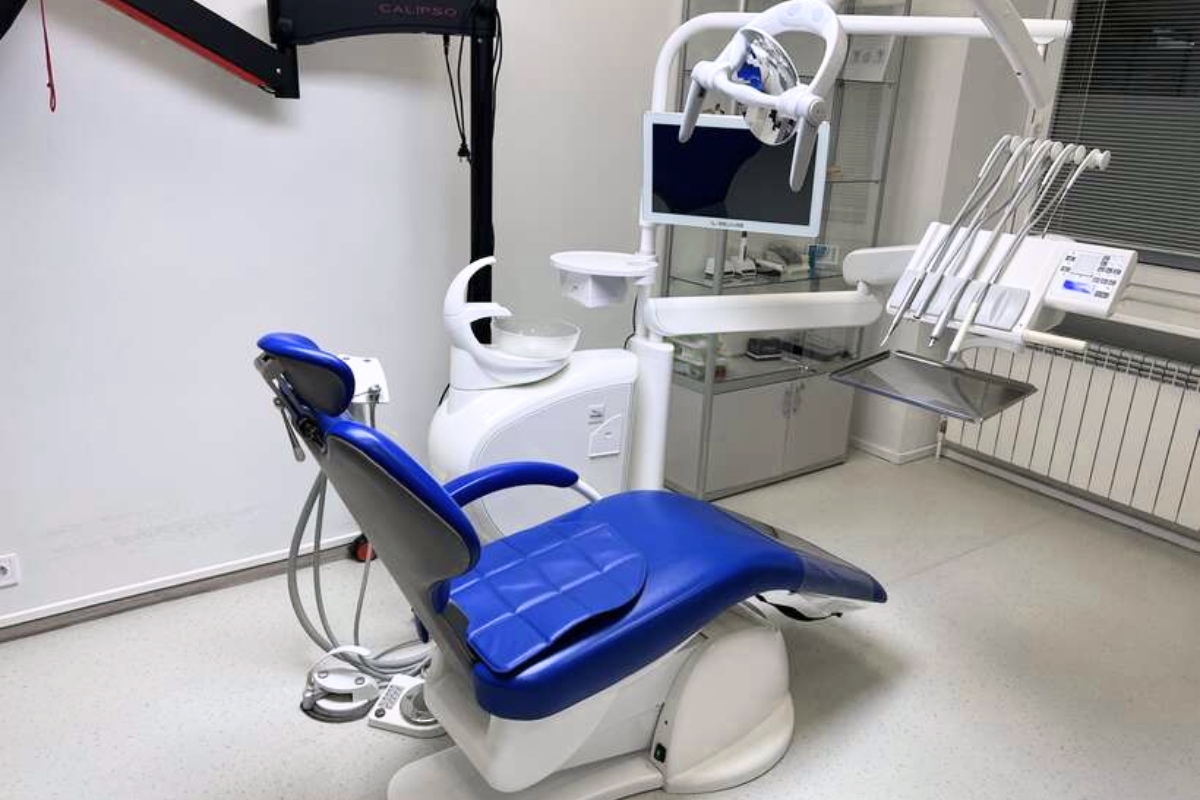Обладнання стоматології ADONIS Обладнання стоматології ADONIS